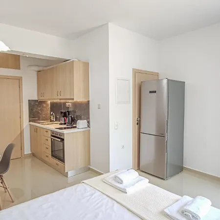 Fully Renovated In Platanés