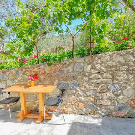 Fully Renovated In Platanés